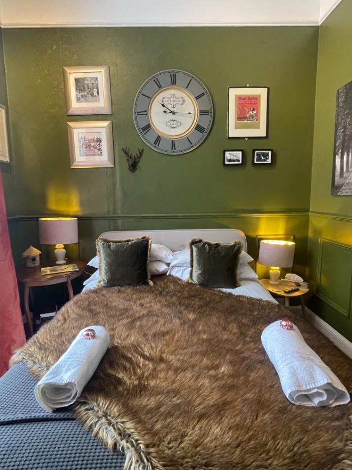 Double King room 4 Albyn Townhouse, Edinburgh