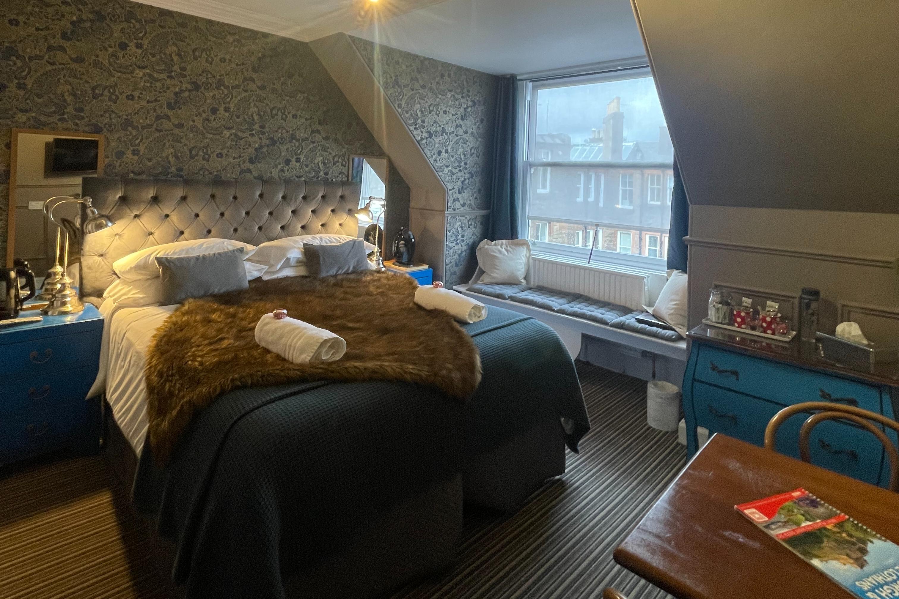 Superior King room 8 Albyn Townhouse, Edinburgh